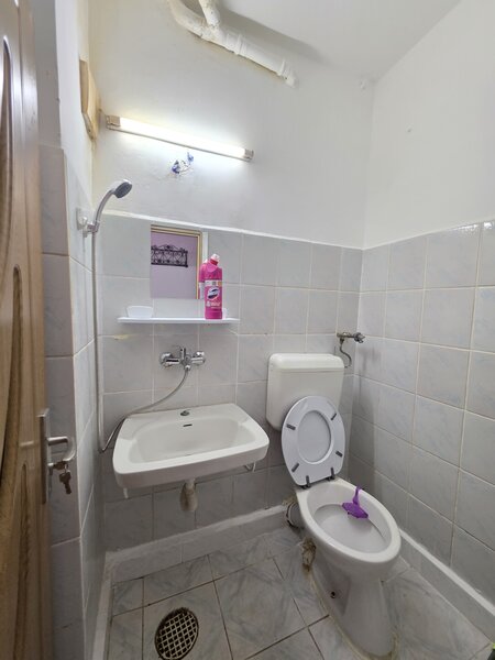 Titan, zona Postavarul, str. Tudor Ion,